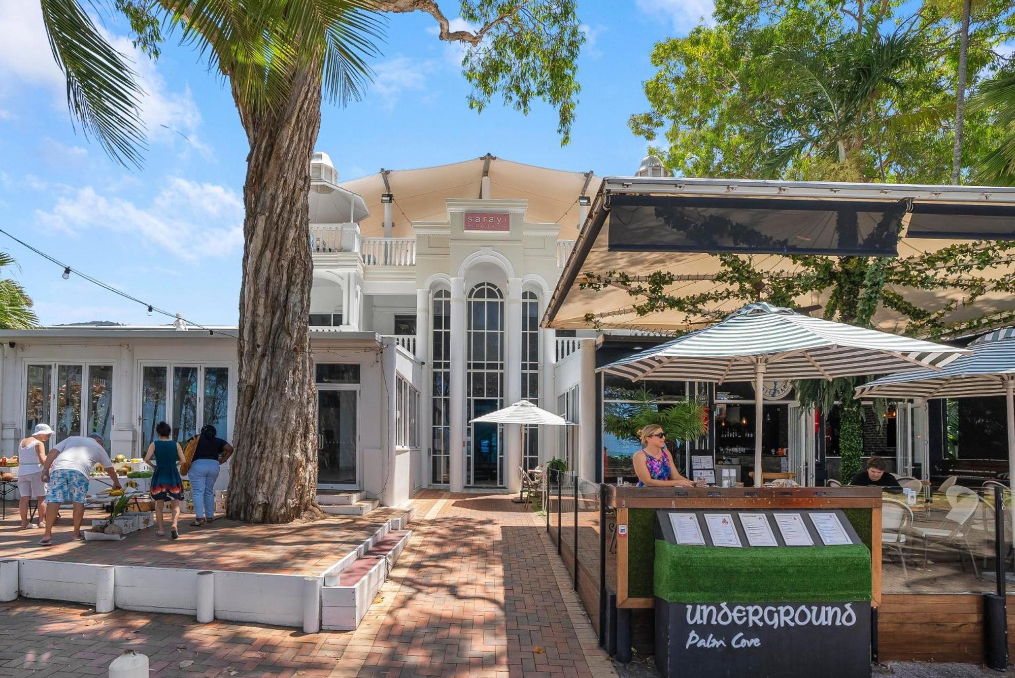 Sarayi Boutique Hotel Palm Cove Exterior foto