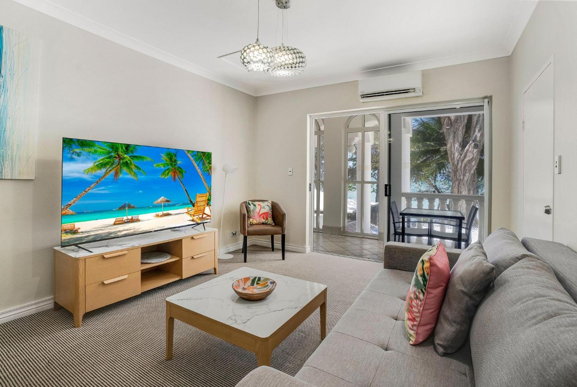 Sarayi Boutique Hotel Palm Cove Exterior foto