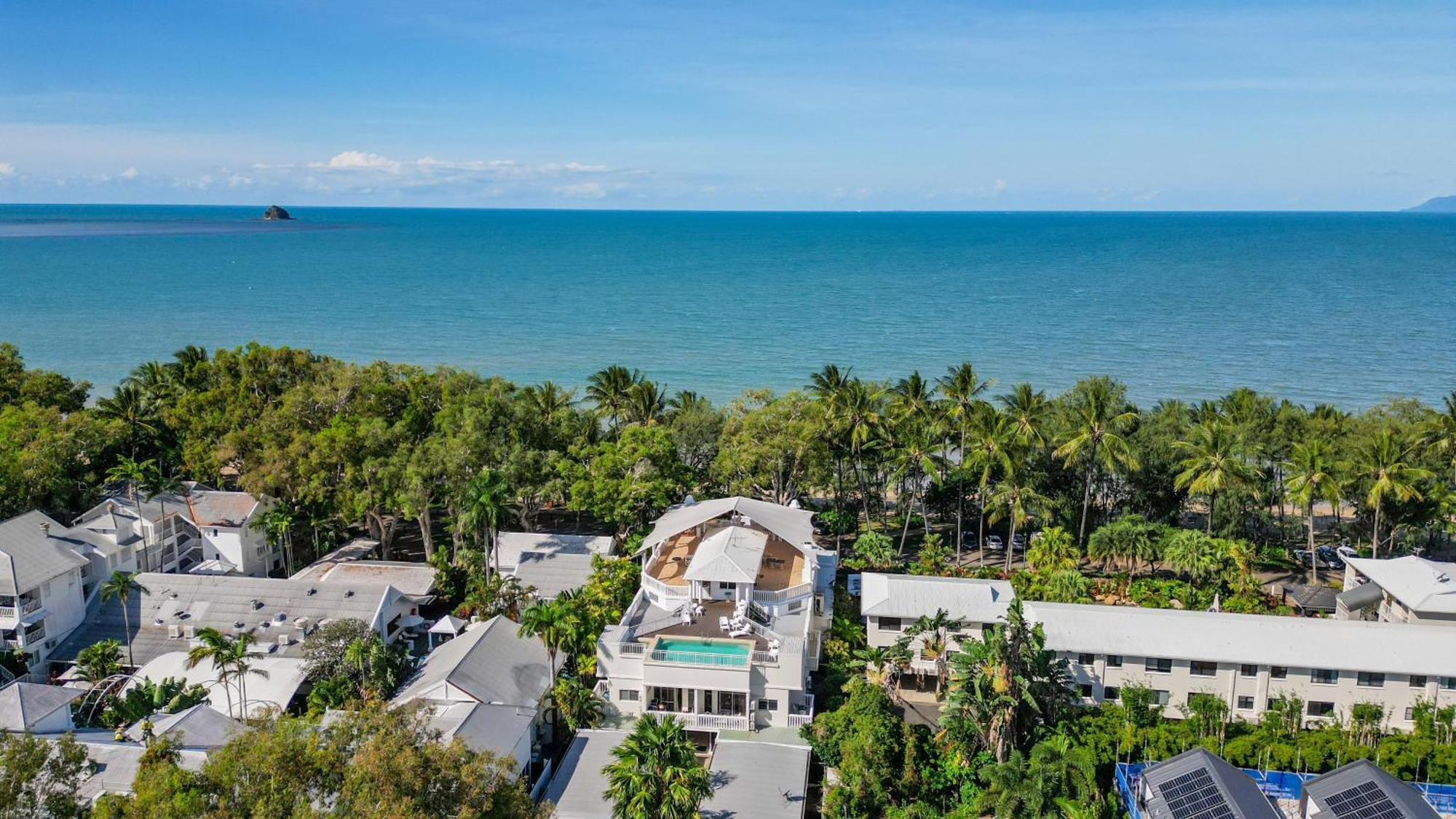 Sarayi Boutique Hotel Palm Cove Exterior foto