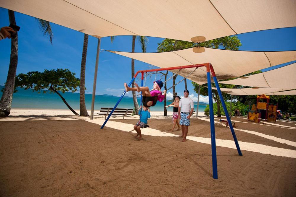 Sarayi Boutique Hotel Palm Cove Exterior foto